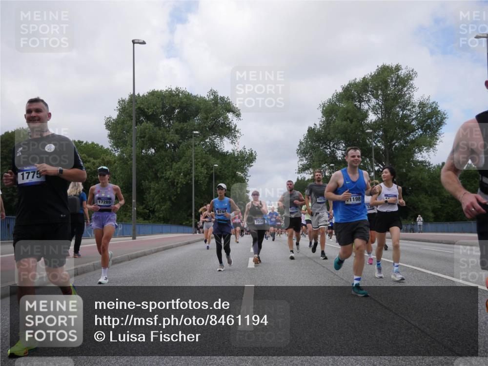 29.06.2025 - hella hamburg halbmarathon Luisa Fischer http://msf.ph/oto/8461194 29.06.2025 10:39:07 Kennedybrücke 1775, 17289, 9744, 7304, 16571, 16570, 1198, 330, 1336, 1717, 2352, 2588, 2827, 4413, 5531, 6845, 7111, 7275, 8356, 8947, 10047, 10567 meine-sportfotos.de