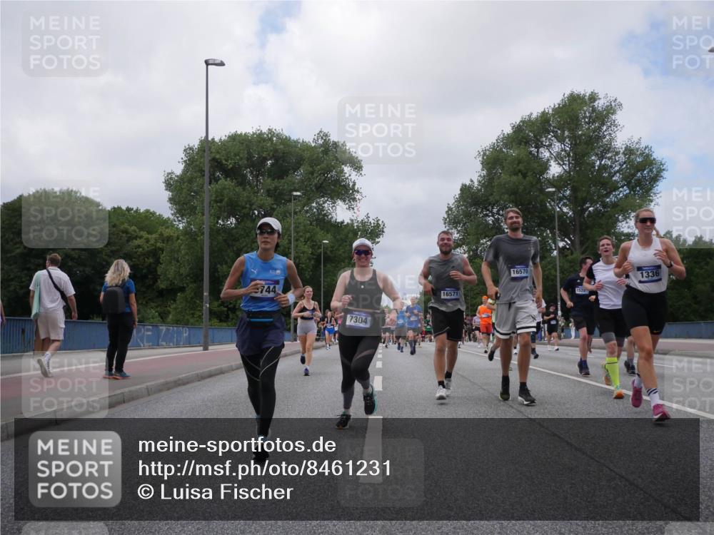 29.06.2025 - hella hamburg halbmarathon Luisa Fischer http://msf.ph/oto/8461231 29.06.2025 10:39:08 Kennedybrücke 744, 7304, 16571, 16570, 1528, 1336, 1336, 1717, 2352, 2588, 4413, 5531, 6021, 6381, 6845, 7111, 7275, 8356, 8947, 10047, 10567 meine-sportfotos.de