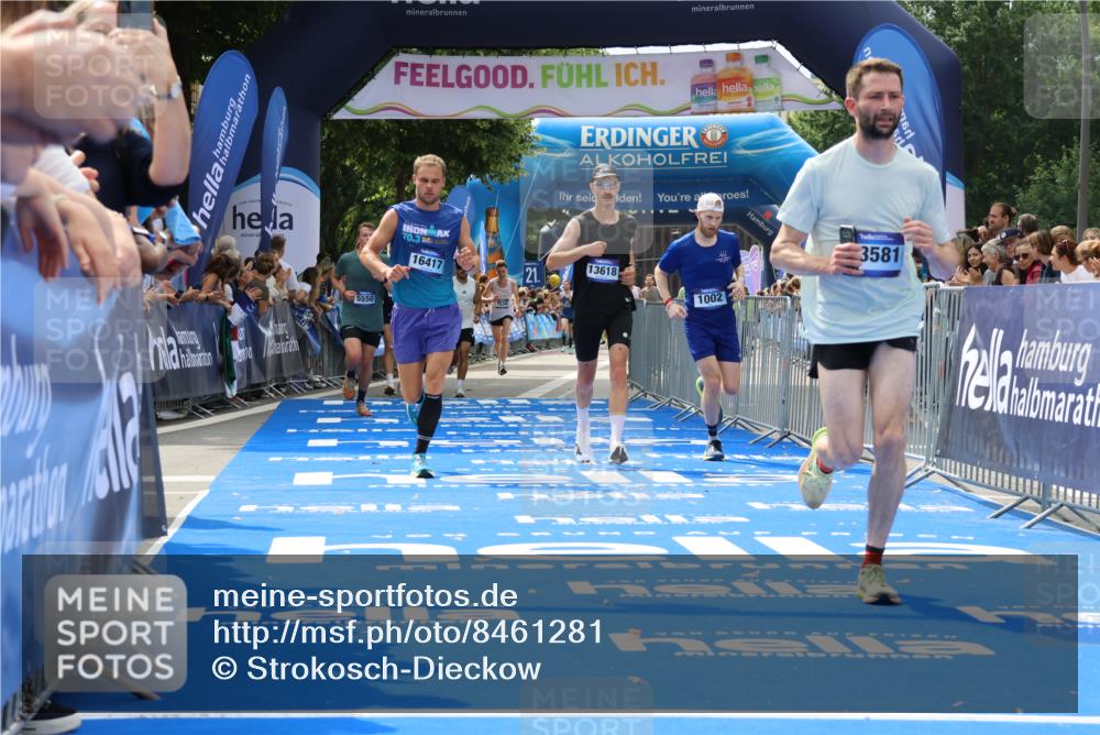 29.06.2025 - hella hamburg halbmarathon Strokosch-Dieckow http://msf.ph/oto/8461281 29.06.2025 10:34:19 Ziel 1002, 1080, 3005, 5550, 7901, 9686, 14784, 16417, 18099, 18906 meine-sportfotos.de