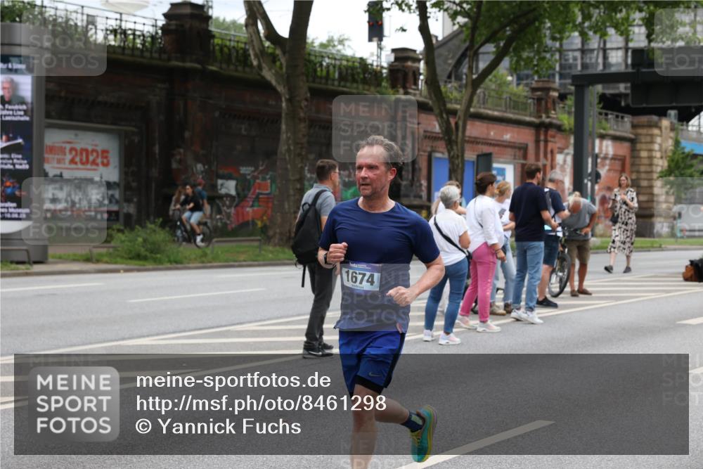 29.06.2025 - hella hamburg halbmarathon Yannick Fuchs http://msf.ph/oto/8461298 29.06.2025 10:56:46 20KM 1114, 1194, 1212, 1420, 1427, 1432, 1531, 1674, 1851, 2447, 2582, 2683, 2911, 3001, 3625, 3740, 4389, 4511, 6311, 6602, 6752, 6966, 7453, 7869, 8045, 8068, 8624, 8730, 9306, 11180, 11310, 12004, 12008, 12286, 12571, 12978, 13874, 13939, 14348, 14677, 14917, 16654, 16688, 17096, 17119, 17142, 18382, 18530 meine-sportfotos.de