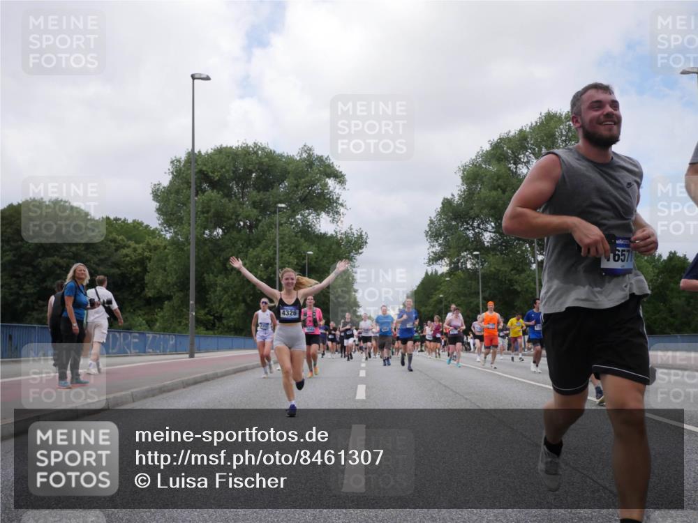 29.06.2025 - hella hamburg halbmarathon Luisa Fischer http://msf.ph/oto/8461307 29.06.2025 10:39:10 Kennedybrücke 4326, 6571, 1336, 1717, 2352, 2588, 3741, 5012, 5531, 6021, 6381, 6845, 7111, 7275, 8356, 10047, 10119, 10567 meine-sportfotos.de
