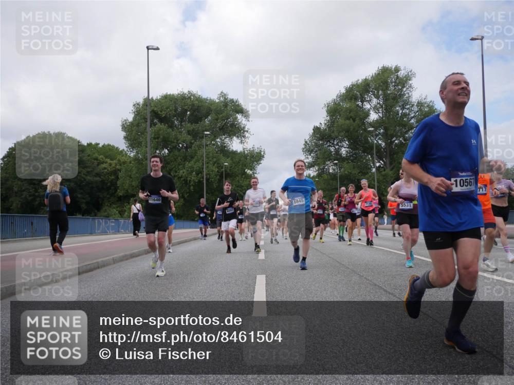 29.06.2025 - hella hamburg halbmarathon Luisa Fischer http://msf.ph/oto/8461504 29.06.2025 10:39:15 Kennedybrücke 11646, 6845, 7140, 5531, 10567, 11, 717, 1036, 1717, 2352, 2588, 3741, 5012, 5240, 5531, 6021, 6381, 6845, 6896, 7111, 7275, 7927, 8356, 10119, 10336, 10341, 10567 meine-sportfotos.de