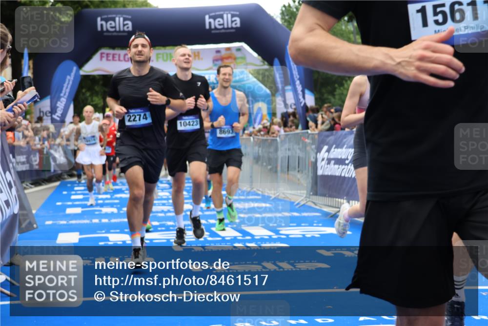 29.06.2025 - hella hamburg halbmarathon Strokosch-Dieckow http://msf.ph/oto/8461517 29.06.2025 10:47:22 Ziel 51, 1012, 1592, 2274, 2839, 2864, 2869, 2953, 3304, 5024, 5532, 5650, 6134, 6168, 6203, 8693, 8852, 9305, 10423, 11021, 11077, 11491, 11518, 13672, 13782, 14722, 15350, 15611, 15923, 16089, 16286, 16819, 17846, 17905, 18758, 18856, 18974 meine-sportfotos.de