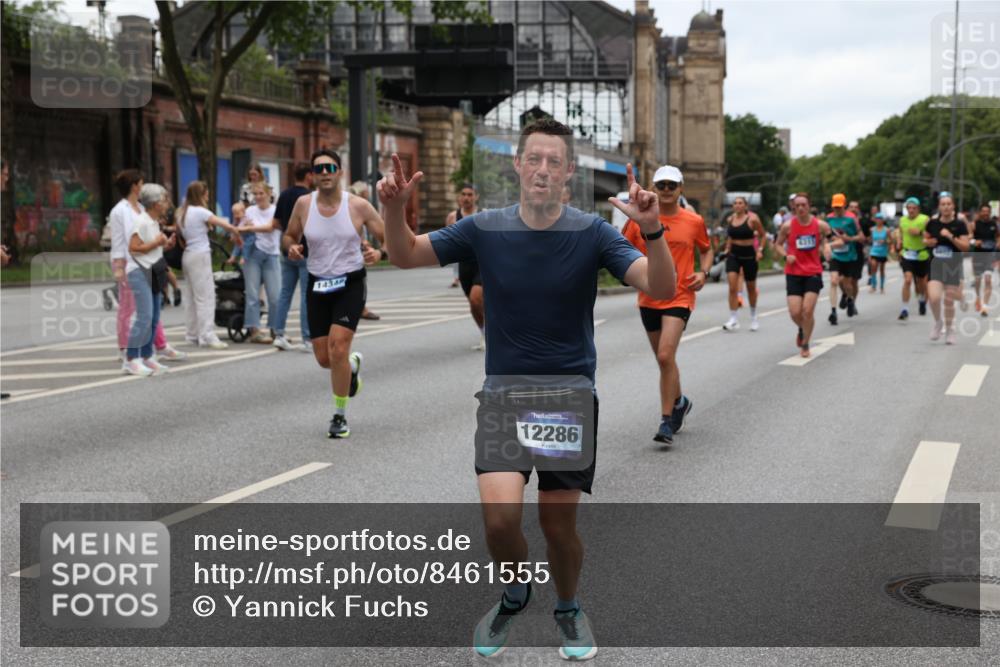 29.06.2025 - hella hamburg halbmarathon Yannick Fuchs http://msf.ph/oto/8461555 29.06.2025 10:56:49 20KM 1114, 1194, 1212, 1420, 1427, 1531, 1674, 1851, 2447, 2582, 2683, 2911, 3001, 3182, 3248, 3625, 3740, 4389, 4511, 5763, 6311, 6602, 6752, 6966, 7453, 7869, 8068, 8721, 8730, 9306, 11180, 11310, 12004, 12008, 12286, 12571, 12836, 12978, 13739, 13874, 13939, 14348, 14677, 14917, 16688, 17096, 17119, 17142, 17818, 18382, 18530 meine-sportfotos.de