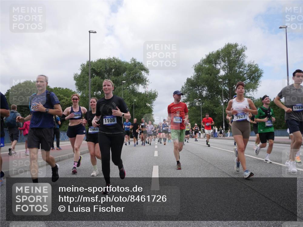 29.06.2025 - hella hamburg halbmarathon Luisa Fischer http://msf.ph/oto/8461726 29.06.2025 10:39:21 Kennedybrücke 8688, 17868, 1108, 1036, 7927, 15078, 15830, 1036, 1102, 1183, 1284, 3243, 3741, 3990, 4902, 4937, 5012, 5240, 6021, 6381, 6896, 7927, 10119, 10336, 10341 meine-sportfotos.de