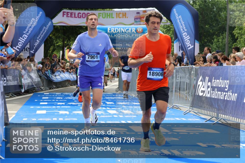 29.06.2025 - hella hamburg halbmarathon Strokosch-Dieckow http://msf.ph/oto/8461736 29.06.2025 10:34:12 Ziel 1080, 3005, 7884, 7901, 9376, 11202, 13066, 14784, 17751, 18906 meine-sportfotos.de