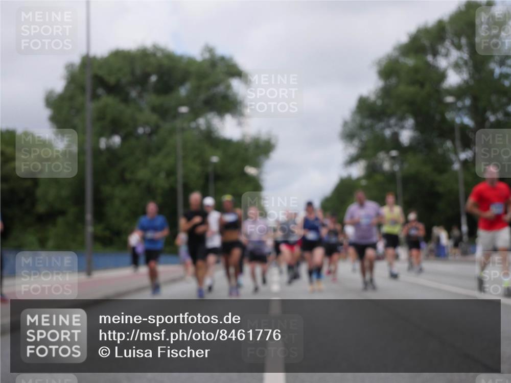 29.06.2025 - hella hamburg halbmarathon Luisa Fischer http://msf.ph/oto/8461776 29.06.2025 10:39:23 Kennedybrücke 1036, 1102, 1183, 1284, 3243, 3741, 3990, 4902, 4937, 5240, 6896, 7927, 10119, 10336, 10341 meine-sportfotos.de