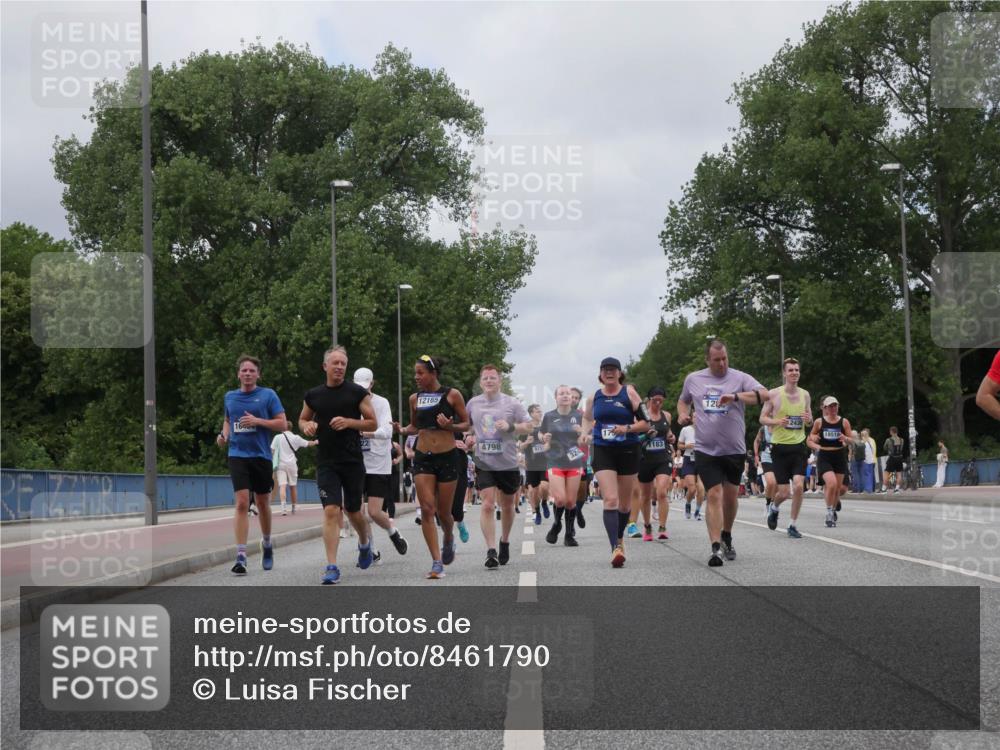 29.06.2025 - hella hamburg halbmarathon Luisa Fischer http://msf.ph/oto/8461790 29.06.2025 10:39:23 Kennedybrücke 16, 12165, 4798, 911, 324, 1183, 12, 2430, 18518, 1036, 1102, 1183, 1284, 3243, 3741, 3990, 4902, 4937, 5240, 6896, 7927, 10119, 10336, 10341 meine-sportfotos.de