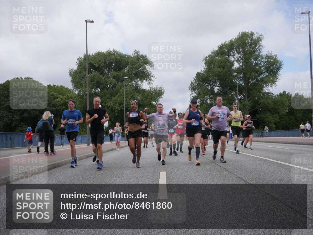29.06.2025 - hella hamburg halbmarathon Luisa Fischer http://msf.ph/oto/8461860 29.06.2025 10:39:25 Kennedybrücke 12165, 16464, 4798, 3243, 15678, 17935, 284, 1102, 1183, 1284, 3243, 3990, 4902, 4937, 5240, 6896, 9295, 10336, 10341 meine-sportfotos.de
