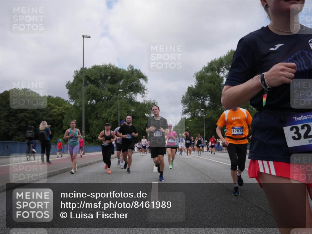 29.06.2025 - hella hamburg halbmarathon Luisa Fischer http://msf.ph/oto/8461989 29.06.2025 10:39:29 Kennedybrücke 29, 561, 17873, 9117, 32, 1102, 1183, 1284, 3243, 3990, 4902, 4937, 5246, 5919, 9229, 9295, 9701 meine-sportfotos.de