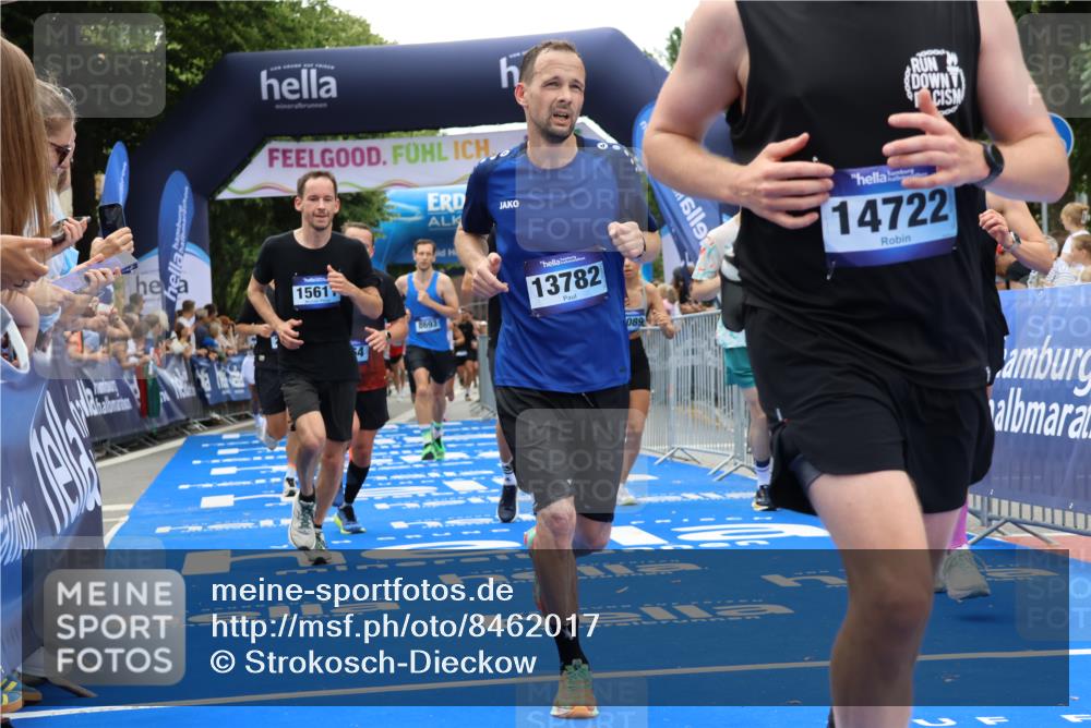 29.06.2025 - hella hamburg halbmarathon Strokosch-Dieckow http://msf.ph/oto/8462017 29.06.2025 10:47:20 Ziel 51, 1012, 2274, 2839, 2864, 2869, 5024, 5532, 5650, 6134, 6168, 6203, 8693, 9305, 10208, 10211, 10423, 11077, 11491, 11518, 13672, 13782, 14722, 15350, 15611, 15923, 16089, 16286, 16819, 18758, 18856, 18974 meine-sportfotos.de
