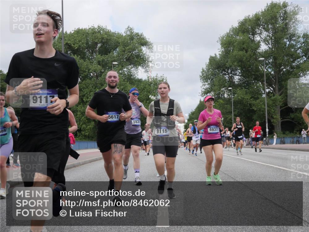 29.06.2025 - hella hamburg halbmarathon Luisa Fischer http://msf.ph/oto/8462062 29.06.2025 10:39:31 Kennedybrücke 5689, 9117, 5617, 1835, 9115, 4937, 1102, 1284, 3243, 4937, 5246, 5747, 5919, 8530, 9229, 9295, 9694, 9701 meine-sportfotos.de