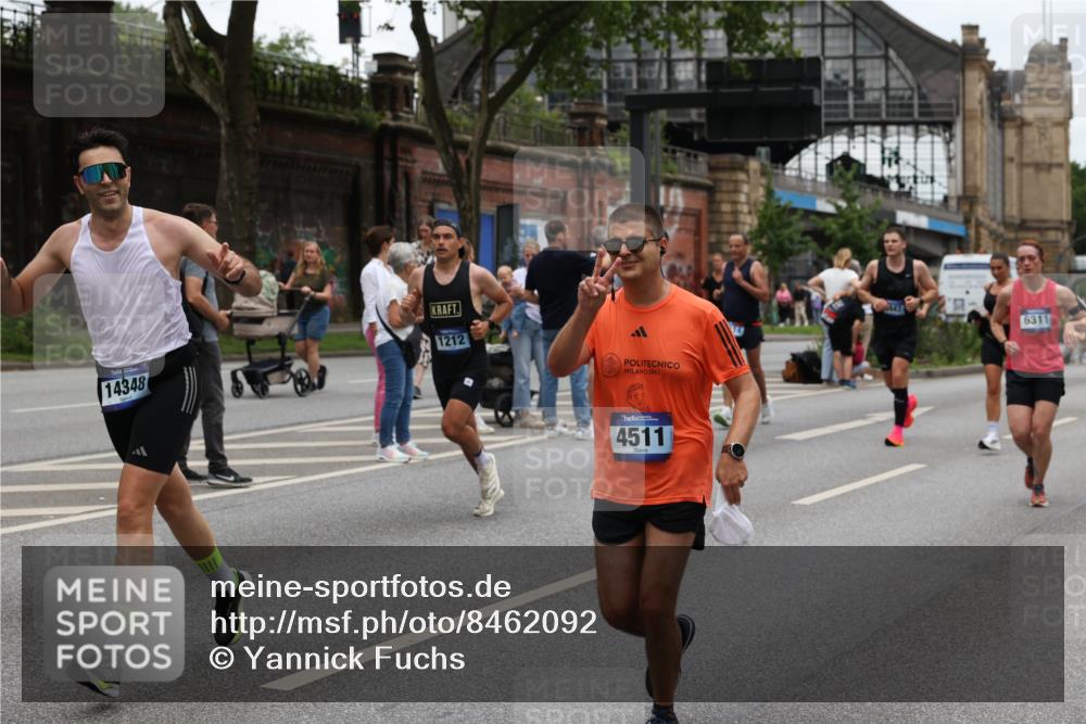 29.06.2025 - hella hamburg halbmarathon Yannick Fuchs http://msf.ph/oto/8462092 29.06.2025 10:56:51 20KM 1114, 1126, 1194, 1212, 1420, 1427, 1531, 1674, 1851, 2447, 2582, 2683, 2911, 3001, 3182, 3248, 3625, 3740, 4389, 4511, 4538, 5708, 5763, 6311, 6602, 6752, 6966, 7453, 7869, 8068, 8176, 8721, 8730, 9306, 11180, 11310, 12004, 12008, 12286, 12571, 12836, 12978, 13739, 13874, 13939, 14348, 14677, 14917, 16420, 16540, 17045, 17096, 17119, 17142, 17818, 18382, 18530 meine-sportfotos.de