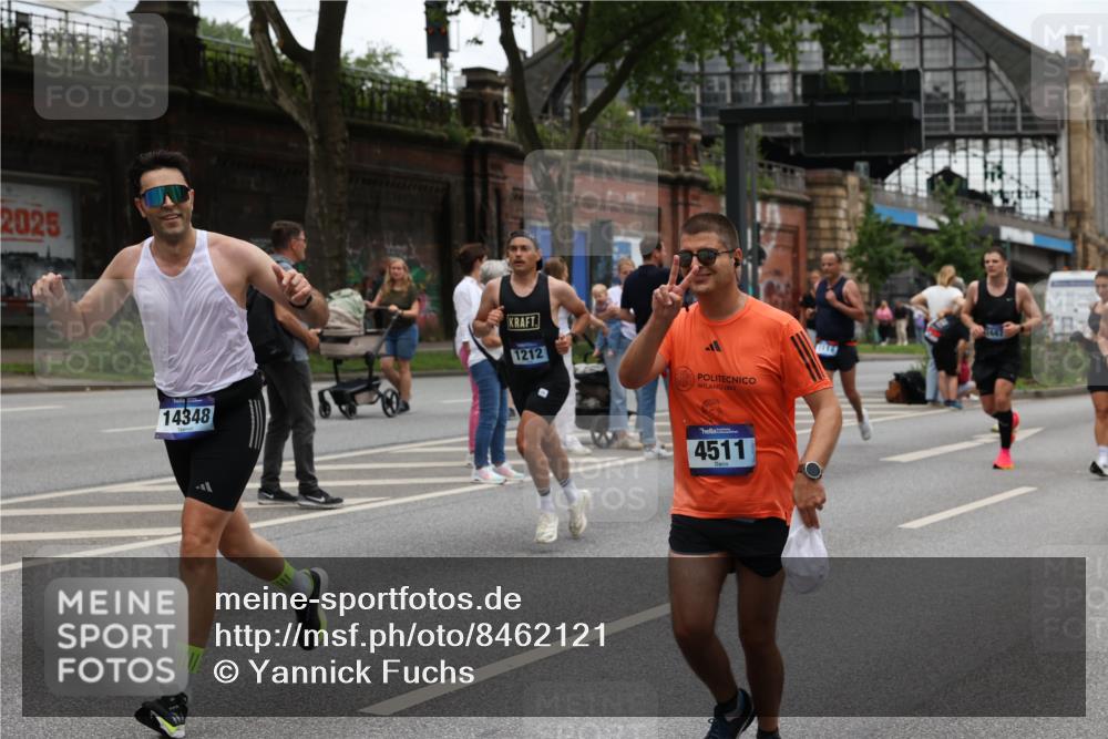 29.06.2025 - hella hamburg halbmarathon Yannick Fuchs http://msf.ph/oto/8462121 29.06.2025 10:56:51 20KM 1114, 1126, 1194, 1212, 1420, 1427, 1531, 1674, 1851, 2447, 2582, 2683, 2911, 3001, 3182, 3248, 3625, 3740, 4389, 4511, 4538, 5708, 5763, 6311, 6602, 6752, 6966, 7453, 7869, 8068, 8176, 8721, 8730, 9306, 11180, 11310, 12004, 12008, 12286, 12571, 12836, 12978, 13739, 13874, 13939, 14348, 14677, 14917, 16420, 16540, 17045, 17096, 17119, 17142, 17818, 18382, 18530 meine-sportfotos.de