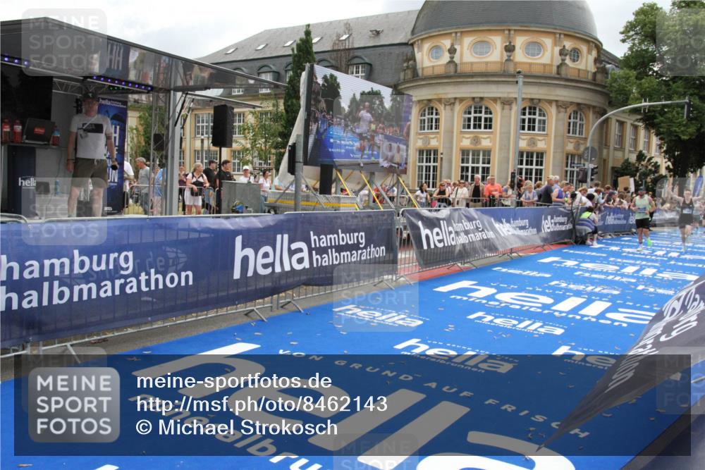 29.06.2025 - hella hamburg halbmarathon Michael Strokosch http://msf.ph/oto/8462143 29.06.2025 10:33:08 Ziel 6473, 11169, 14276, 17802 meine-sportfotos.de