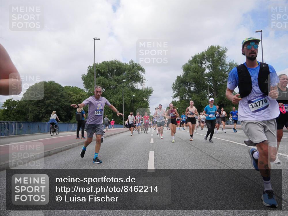 29.06.2025 - hella hamburg halbmarathon Luisa Fischer http://msf.ph/oto/8462214 29.06.2025 10:39:36 Kennedybrücke 5246, 1780, 15077, 14779, 38, 1224, 5171, 5246, 5747, 5919, 8530, 9229, 9295, 9694, 9701 meine-sportfotos.de
