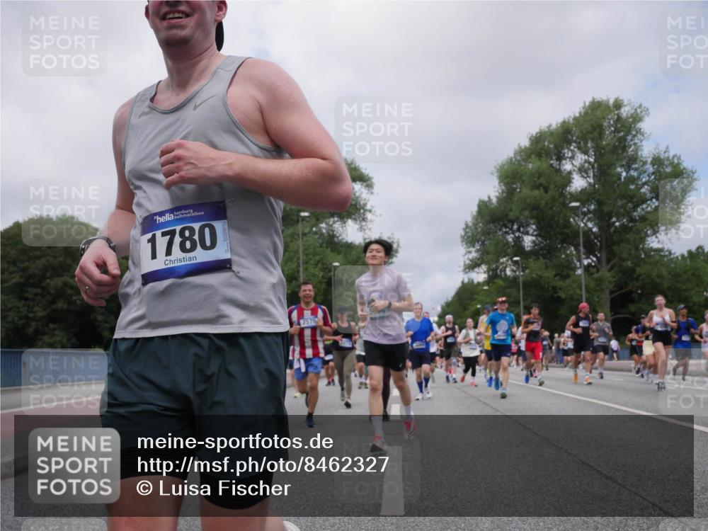 29.06.2025 - hella hamburg halbmarathon Luisa Fischer http://msf.ph/oto/8462327 29.06.2025 10:39:40 Kennedybrücke 1780, 7575, 1224, 3699, 5171, 5540, 5747, 5919, 6417, 8530, 8581, 9229, 9694, 9701, 10531 meine-sportfotos.de