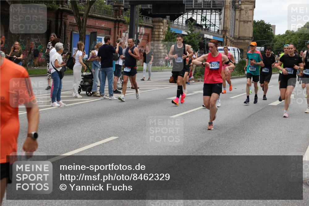 29.06.2025 - hella hamburg halbmarathon Yannick Fuchs http://msf.ph/oto/8462329 29.06.2025 10:56:51 20KM 1114, 1126, 1194, 1212, 1420, 1427, 1531, 1674, 1851, 2447, 2582, 2683, 2911, 3001, 3182, 3248, 3625, 3740, 4389, 4511, 4538, 5708, 5763, 6311, 6602, 6752, 6966, 7453, 7869, 8068, 8176, 8721, 8730, 9306, 11180, 11310, 12004, 12008, 12286, 12571, 12836, 12978, 13739, 13874, 13939, 14348, 14677, 14917, 16420, 16540, 17045, 17096, 17119, 17142, 17818, 18382, 18530 meine-sportfotos.de