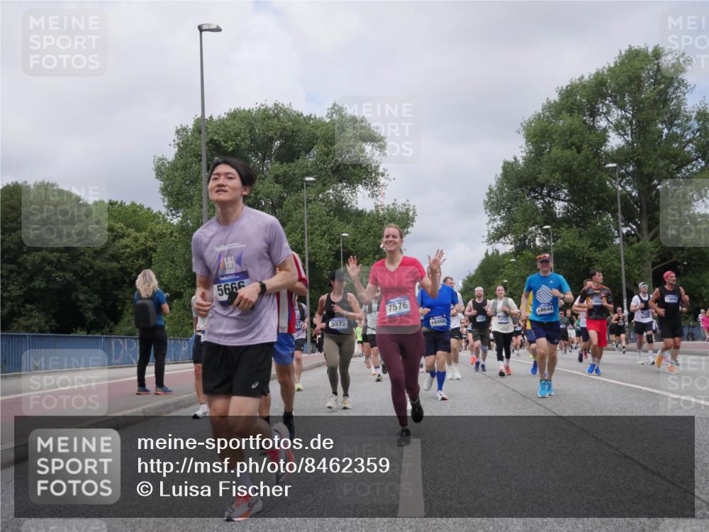 29.06.2025 - hella hamburg halbmarathon Luisa Fischer http://msf.ph/oto/8462359 29.06.2025 10:39:41 Kennedybrücke 5666, 5573, 7576, 18466, 18644, 13600, 1224, 3401, 3699, 5171, 5540, 5747, 5919, 6417, 8530, 8581, 9229, 9432, 9694, 9701, 10531 meine-sportfotos.de