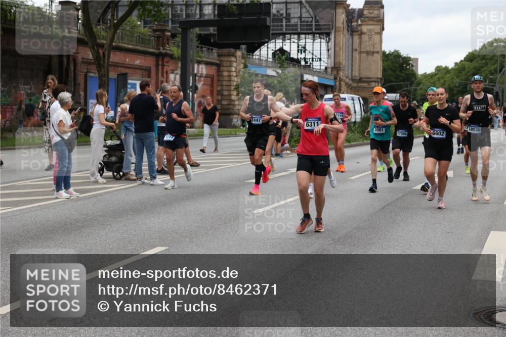 29.06.2025 - hella hamburg halbmarathon Yannick Fuchs http://msf.ph/oto/8462371 29.06.2025 10:56:51 20KM 1114, 1126, 1194, 1212, 1420, 1427, 1531, 1674, 1851, 2447, 2582, 2683, 2911, 3001, 3182, 3248, 3625, 3740, 4389, 4511, 4538, 5708, 5763, 6311, 6602, 6752, 6966, 7453, 7869, 8068, 8176, 8721, 8730, 9306, 11180, 11310, 12004, 12008, 12286, 12571, 12836, 12978, 13739, 13874, 13939, 14348, 14677, 14917, 16420, 16540, 17045, 17096, 17119, 17142, 17818, 18382, 18530 meine-sportfotos.de