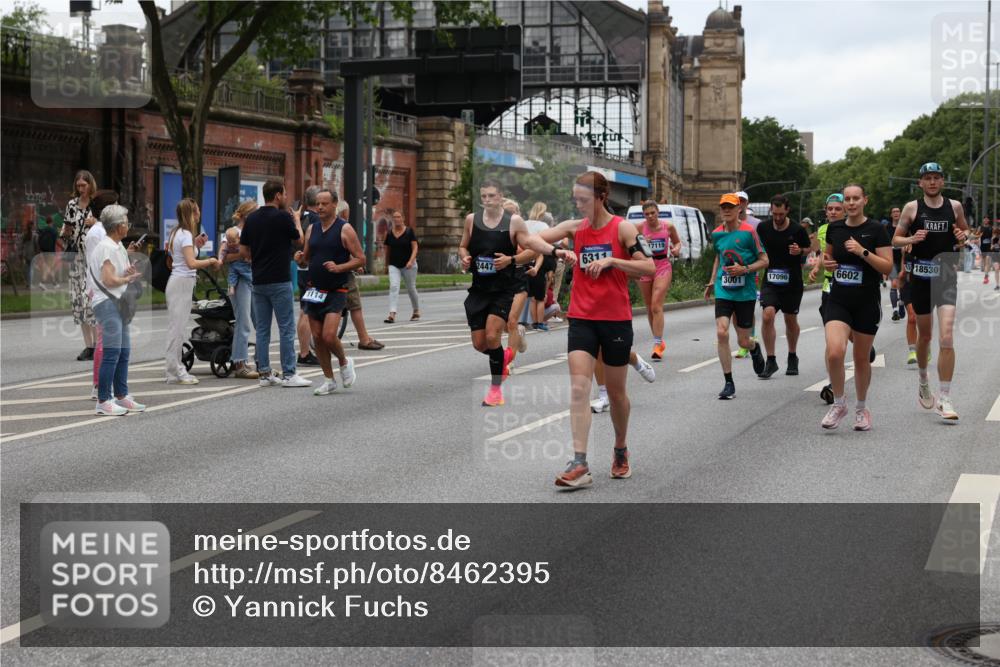 29.06.2025 - hella hamburg halbmarathon Yannick Fuchs http://msf.ph/oto/8462395 29.06.2025 10:56:51 20KM 1114, 1126, 1194, 1212, 1420, 1427, 1531, 1674, 1851, 2447, 2582, 2683, 2911, 3001, 3182, 3248, 3625, 3740, 4389, 4511, 4538, 5708, 5763, 6311, 6602, 6752, 6966, 7453, 7869, 8068, 8176, 8721, 8730, 9306, 11180, 11310, 12004, 12008, 12286, 12571, 12836, 12978, 13739, 13874, 13939, 14348, 14677, 14917, 16420, 16540, 17045, 17096, 17119, 17142, 17818, 18382, 18530 meine-sportfotos.de