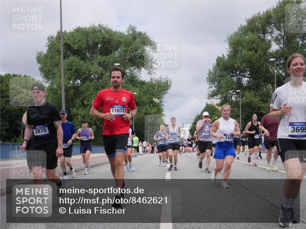 29.06.2025 - hella hamburg halbmarathon Luisa Fischer http://msf.ph/oto/8462621 29.06.2025 10:39:49 Kennedybrücke 2870, 0984, 7943, 22, 11672, 1010, 3401, 1008, 9806, 3699, 1008, 1010, 3401, 3699, 4245, 5540, 5809, 6184, 6359, 6417, 7632, 8581, 9432, 9806, 10487, 10531, 10577 meine-sportfotos.de