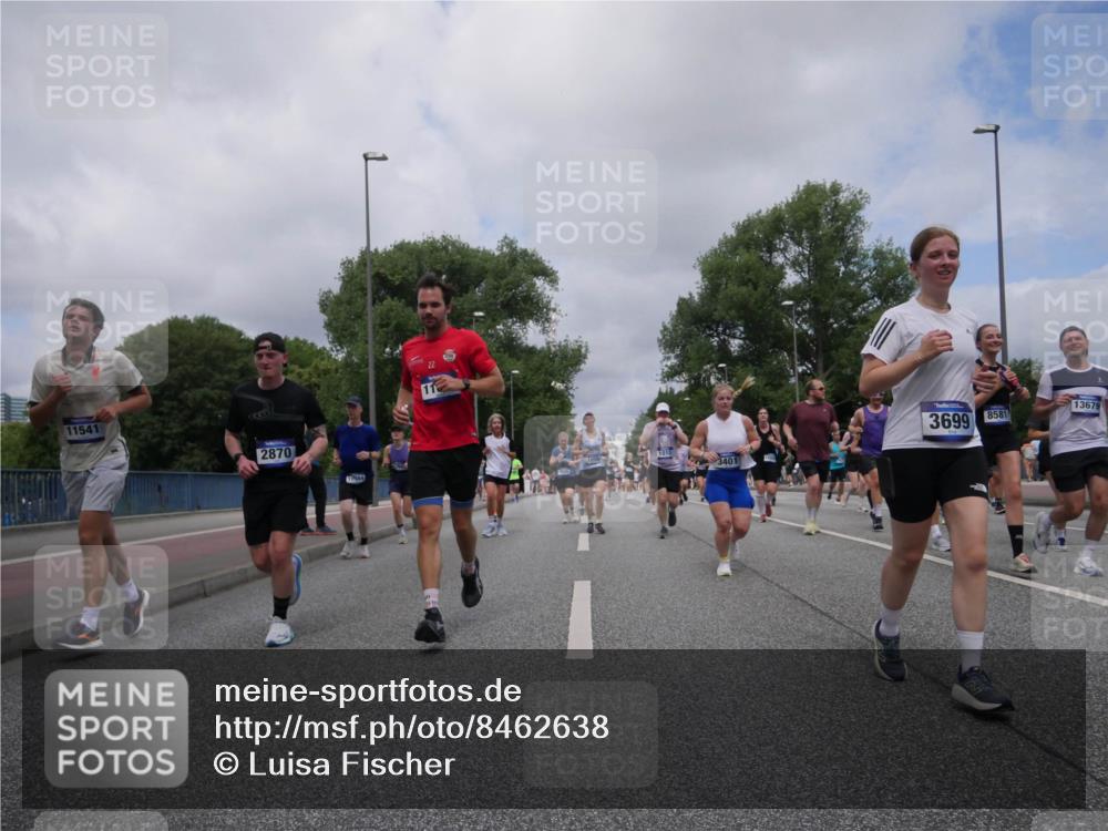 29.06.2025 - hella hamburg halbmarathon Luisa Fischer http://msf.ph/oto/8462638 29.06.2025 10:39:49 Kennedybrücke 11541, 2870, 10984, 22, 11, 1010, 3401, 3699, 13679, 8581, 1008, 1010, 3401, 3699, 4245, 5540, 5809, 6184, 6359, 6417, 7632, 8581, 9432, 9806, 10487, 10531, 10577 meine-sportfotos.de