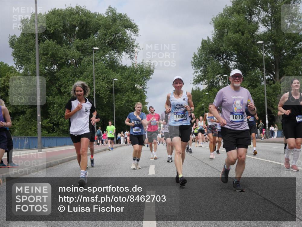 29.06.2025 - hella hamburg halbmarathon Luisa Fischer http://msf.ph/oto/8462703 29.06.2025 10:39:51 Kennedybrücke 1008, 15568, 1163, 9806, 3445, 1010, 1889, 1008, 1010, 3401, 3699, 3895, 4245, 5809, 6184, 6359, 7632, 8581, 9432, 9806, 10123, 10487, 10531, 10577 meine-sportfotos.de