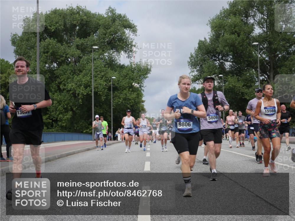 29.06.2025 - hella hamburg halbmarathon Luisa Fischer http://msf.ph/oto/8462768 29.06.2025 10:39:54 Kennedybrücke 13657, 5809, 15805, 9806, 17349, 10123, 15568, 1008, 1010, 3401, 3895, 4245, 5789, 5809, 6184, 6359, 7632, 7773, 9432, 9806, 10123, 10487, 10577 meine-sportfotos.de