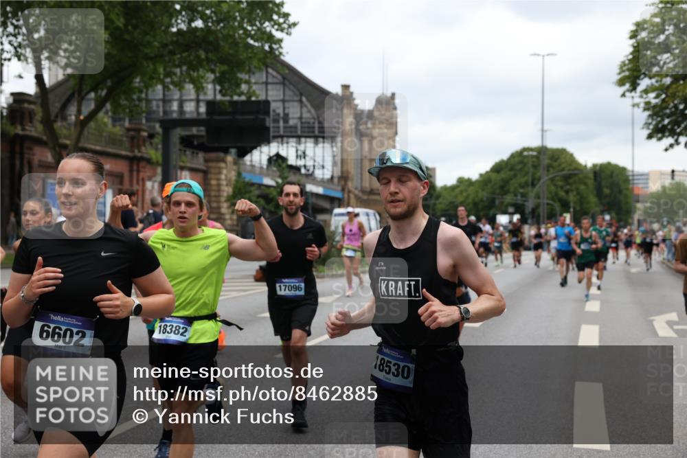 29.06.2025 - hella hamburg halbmarathon Yannick Fuchs http://msf.ph/oto/8462885 29.06.2025 10:56:54 20KM 1114, 1126, 1194, 1212, 1420, 1427, 1531, 1674, 1851, 1881, 2447, 2582, 2683, 2911, 3001, 3182, 3248, 3625, 3740, 4389, 4511, 4538, 5058, 5653, 5708, 5763, 6142, 6311, 6602, 6966, 7453, 8068, 8176, 8721, 9306, 9554, 11310, 12004, 12008, 12286, 12571, 12836, 12978, 13739, 13874, 13939, 14348, 14677, 14917, 16420, 16540, 17045, 17096, 17119, 17142, 17818, 18382, 18530, 18999, 19241 meine-sportfotos.de