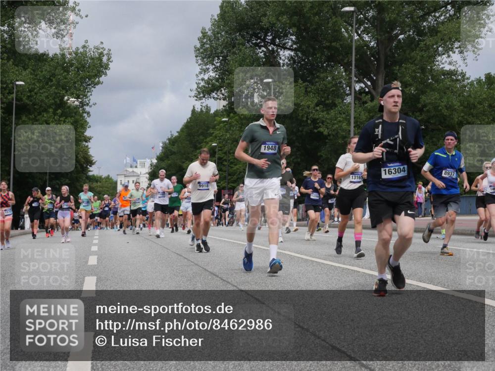 29.06.2025 - hella hamburg halbmarathon Luisa Fischer http://msf.ph/oto/8462986 29.06.2025 10:40:03 Kennedybrücke 15707, 257, 8258, 9918, 1948, 265, 13266, 1900, 13165, 16304, 8937, 146, 1948, 2072, 2811, 3398, 3428, 3895, 5786, 5789, 7773, 8257, 8258, 8936, 8937, 9918, 10123, 10862 meine-sportfotos.de