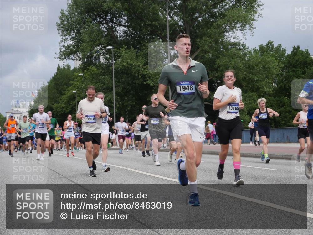 29.06.2025 - hella hamburg halbmarathon Luisa Fischer http://msf.ph/oto/8463019 29.06.2025 10:40:04 Kennedybrücke 12, 18482, 258, 8257, 11843, 9918, 106, 13265, 1948, 13165, 3428, 1948, 2072, 2811, 3398, 3428, 5786, 5789, 7773, 8257, 8258, 8936, 8937, 9918, 10862 meine-sportfotos.de