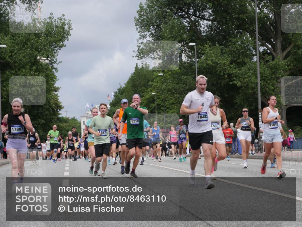 29.06.2025 - hella hamburg halbmarathon Luisa Fischer http://msf.ph/oto/8463110 29.06.2025 10:40:09 Kennedybrücke 17807, 17840, 8257, 1435, 8258, 3714, 12, 18482, 5786, 1488, 13903, 11843, 1253, 1488, 1948, 1952, 2072, 2811, 3398, 3428, 5560, 5786, 8257, 8258, 8937, 9918, 10862 meine-sportfotos.de
