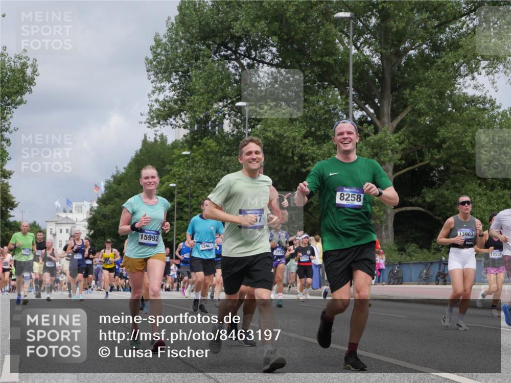 29.06.2025 - hella hamburg halbmarathon Luisa Fischer http://msf.ph/oto/8463197 29.06.2025 10:40:12 Kennedybrücke 5560, 10112, 15992, 163, 12463, 3714, 15353, 8258, 13903, 12532, 1253, 1488, 1490, 1597, 1952, 2072, 3398, 3428, 3714, 5560, 5786, 6804, 7202, 7707, 7823, 8257, 8258, 8315, 9918, 10862 meine-sportfotos.de