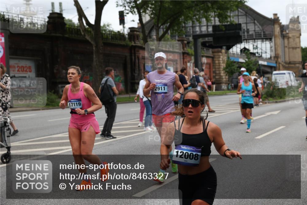 29.06.2025 - hella hamburg halbmarathon Yannick Fuchs http://msf.ph/oto/8463327 29.06.2025 10:56:56 20KM 1114, 1126, 1194, 1212, 1420, 1427, 1531, 1674, 1851, 1881, 2447, 2582, 2683, 2911, 3001, 3182, 3248, 3625, 3740, 4389, 4511, 4538, 5058, 5653, 5708, 5763, 6142, 6311, 6602, 6966, 7453, 8068, 8176, 8721, 9306, 9554, 11310, 12004, 12008, 12286, 12571, 12836, 12978, 13739, 13874, 13939, 14348, 14677, 14917, 16420, 16540, 17045, 17096, 17119, 17142, 17818, 18359, 18382, 18530, 18999, 19241 meine-sportfotos.de