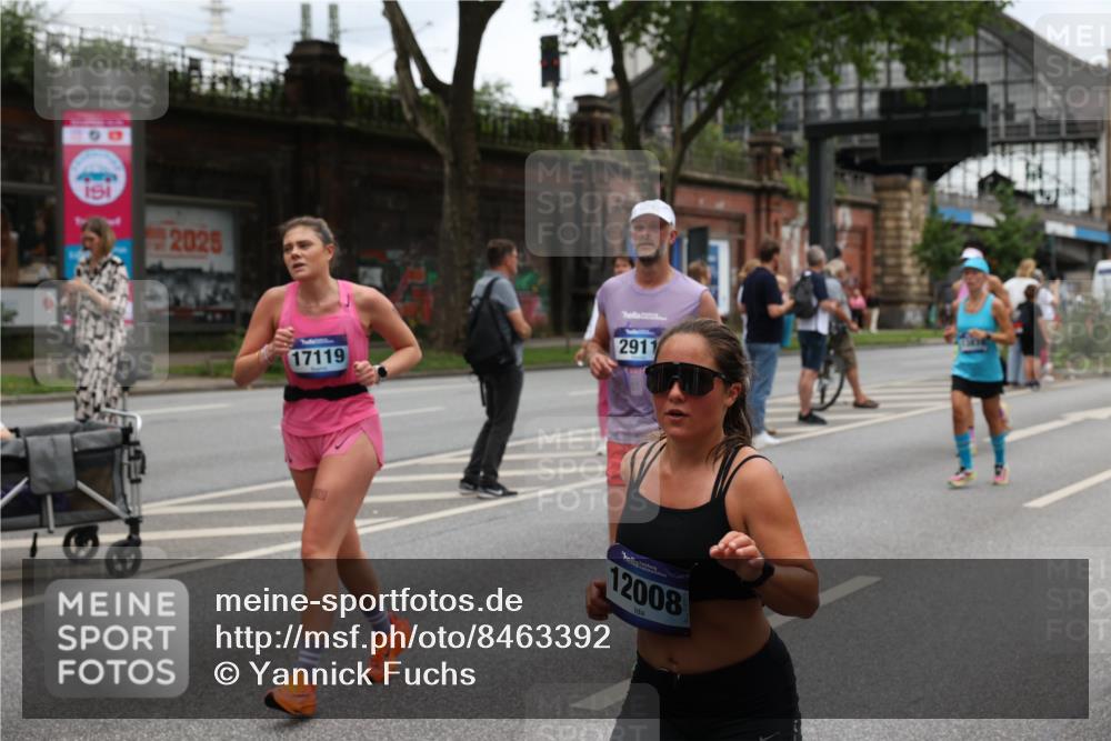 29.06.2025 - hella hamburg halbmarathon Yannick Fuchs http://msf.ph/oto/8463392 29.06.2025 10:56:56 20KM 1114, 1126, 1194, 1212, 1420, 1427, 1531, 1674, 1851, 1881, 2447, 2582, 2683, 2911, 3001, 3182, 3248, 3625, 3740, 4389, 4511, 4538, 5058, 5653, 5708, 5763, 6142, 6311, 6602, 6966, 7453, 8068, 8176, 8721, 9306, 9554, 11310, 12004, 12008, 12286, 12571, 12836, 12978, 13739, 13874, 13939, 14348, 14677, 14917, 16420, 16540, 17045, 17096, 17119, 17142, 17818, 18359, 18382, 18530, 18999, 19241 meine-sportfotos.de