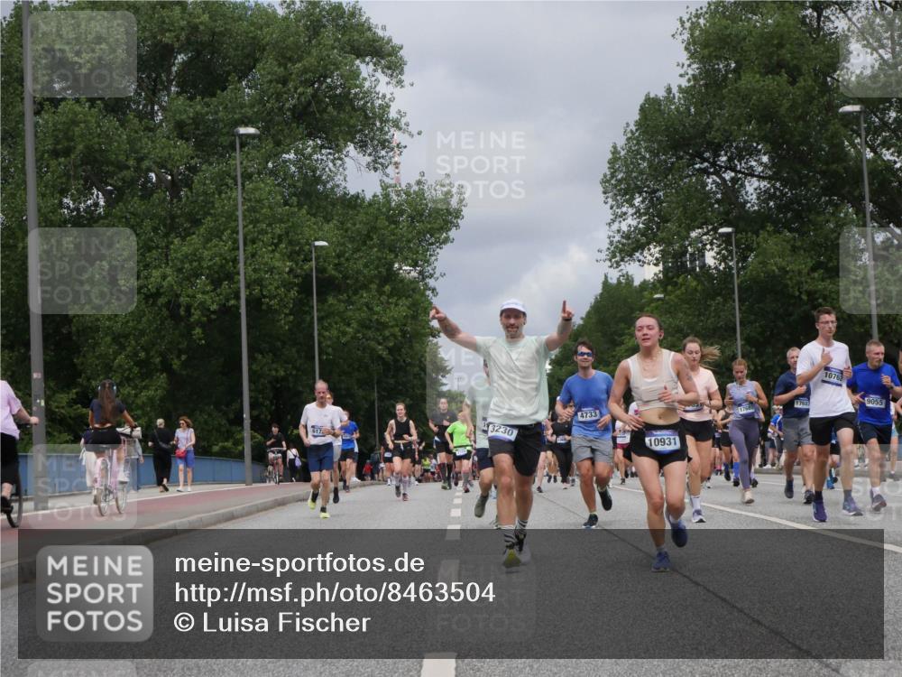 29.06.2025 - hella hamburg halbmarathon Luisa Fischer http://msf.ph/oto/8463504 29.06.2025 10:40:26 Kennedybrücke 617, 3230, 4733, 10931, 17688, 17687, 10762, 9055, 56, 1022, 1118, 1276, 2104, 2199, 2272, 2552, 3165, 3230, 3873, 4733, 5146, 5224, 5940, 6584, 7235, 8758, 9054, 9055, 10024, 10112, 10476, 10762, 10798 meine-sportfotos.de