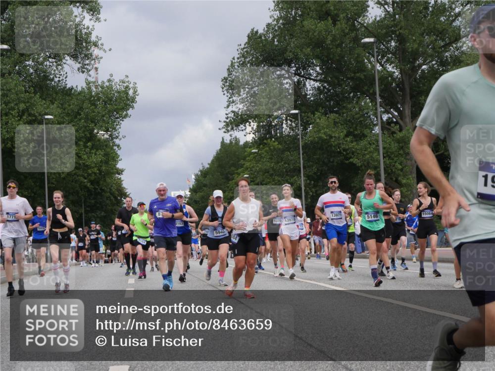 29.06.2025 - hella hamburg halbmarathon Luisa Fischer http://msf.ph/oto/8463659 29.06.2025 10:40:31 Kennedybrücke 1771, 5146, 19, 1276, 1339, 1819, 2104, 2199, 2272, 2480, 4347, 4618, 4733, 5146, 5224, 5640, 5940, 6243, 6584, 6821, 8758, 9054, 9055, 10476, 10762, 10798 meine-sportfotos.de