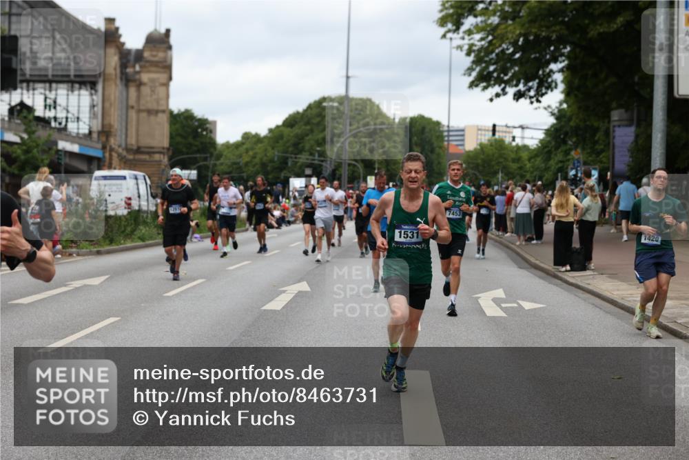 29.06.2025 - hella hamburg halbmarathon Yannick Fuchs http://msf.ph/oto/8463731 29.06.2025 10:56:58 20KM 1114, 1126, 1194, 1420, 1427, 1531, 1851, 1881, 2447, 2582, 2683, 2911, 3001, 3182, 3248, 3625, 3740, 4389, 4511, 4538, 4665, 5058, 5511, 5653, 5708, 5763, 6142, 6311, 6602, 6966, 7453, 8068, 8176, 8478, 8721, 9306, 9554, 11310, 11402, 12004, 12008, 12571, 12836, 12978, 13739, 13874, 13939, 14348, 14677, 14917, 16371, 16420, 16540, 17045, 17096, 17119, 17142, 17818, 18359, 18382, 18530, 18999, 19241 meine-sportfotos.de