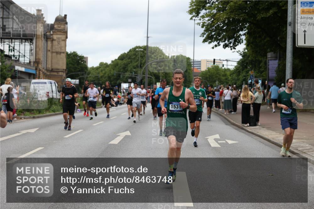 29.06.2025 - hella hamburg halbmarathon Yannick Fuchs http://msf.ph/oto/8463748 29.06.2025 10:56:58 20KM 1114, 1126, 1194, 1420, 1427, 1531, 1851, 1881, 2447, 2582, 2683, 2911, 3001, 3182, 3248, 3625, 3740, 4389, 4511, 4538, 4665, 5058, 5511, 5653, 5708, 5763, 6142, 6311, 6602, 6966, 7453, 8068, 8176, 8478, 8721, 9306, 9554, 11310, 11402, 12004, 12008, 12571, 12836, 12978, 13739, 13874, 13939, 14348, 14677, 14917, 16371, 16420, 16540, 17045, 17096, 17119, 17142, 17818, 18359, 18382, 18530, 18999, 19241 meine-sportfotos.de