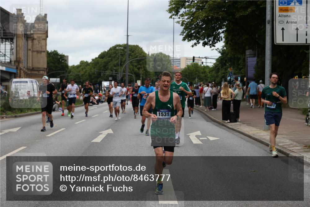 29.06.2025 - hella hamburg halbmarathon Yannick Fuchs http://msf.ph/oto/8463777 29.06.2025 10:56:58 20KM 1114, 1126, 1194, 1420, 1427, 1531, 1851, 1881, 2447, 2582, 2683, 2911, 3001, 3182, 3248, 3625, 3740, 4389, 4511, 4538, 4665, 5058, 5511, 5653, 5708, 5763, 6142, 6311, 6602, 6966, 7453, 8068, 8176, 8478, 8721, 9306, 9554, 11310, 11402, 12004, 12008, 12571, 12836, 12978, 13739, 13874, 13939, 14348, 14677, 14917, 16371, 16420, 16540, 17045, 17096, 17119, 17142, 17818, 18359, 18382, 18530, 18999, 19241 meine-sportfotos.de