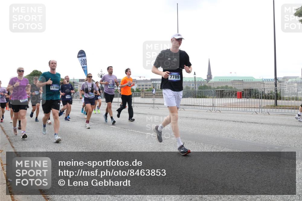 29.06.2025 - hella hamburg halbmarathon Lena Gebhardt http://msf.ph/oto/8463853 29.06.2025 10:32:14 Lombardsbrücke 11168, 2, 00, 14191, 19214, 6218, 7789, 1311, 1373, 1640, 1987, 2349, 2384, 2672, 2832, 2943, 3022, 3221, 3239, 3358, 3365, 3653, 3707, 3751, 3752, 3778, 3822, 4314, 4365, 4605, 4857, 4877, 4924, 5156, 5496, 5601, 5658, 5743, 5783, 5941, 6218, 6228, 6252, 6312, 6315, 6718, 6727, 7135, 7239, 7295, 7344, 7468, 7535, 7570, 7695, 7702, 7789, 7816, 7898, 8124, 8127, 8175, 8303, 8538, 8625, 8787, 8840, 8914, 8993, 9078, 9125, 9206, 10002 meine-sportfotos.de