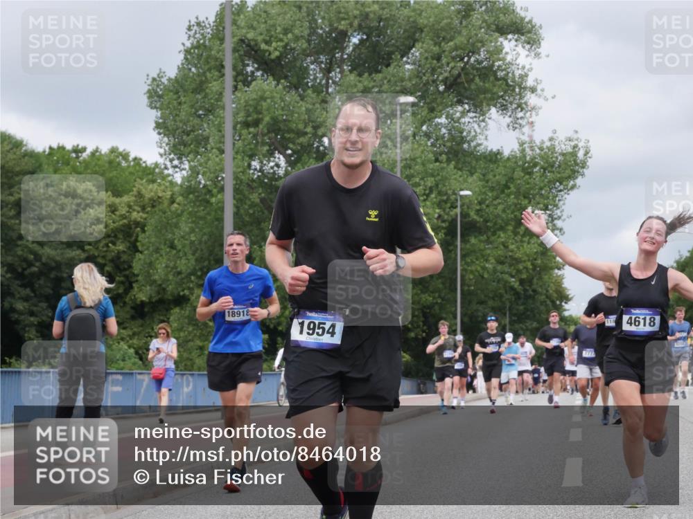 29.06.2025 - hella hamburg halbmarathon Luisa Fischer http://msf.ph/oto/8464018 29.06.2025 10:40:38 Kennedybrücke 18918, 1954, 7777, 118, 4618, 1339, 1819, 2104, 2272, 2480, 4347, 4442, 4618, 5640, 5940, 6243, 6821, 7085, 7544, 8758, 8843, 9288, 10159 meine-sportfotos.de