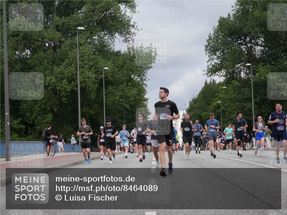 29.06.2025 - hella hamburg halbmarathon Luisa Fischer http://msf.ph/oto/8464089 29.06.2025 10:40:40 Kennedybrücke 11980, 8498, 7388, 1188, 8843, 9288, 1015, 8499, 14202, 2016, 1339, 1819, 2031, 2480, 4347, 4442, 4618, 5640, 6243, 6821, 7085, 7544, 8499, 8843, 9288, 10159 meine-sportfotos.de