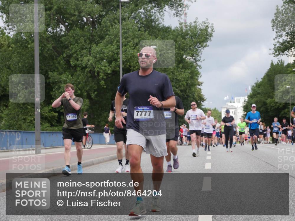 29.06.2025 - hella hamburg halbmarathon Luisa Fischer http://msf.ph/oto/8464204 29.06.2025 10:40:44 Kennedybrücke 11980, 7777, 7388, 14919, 1337, 1799, 2016, 2031, 2480, 4442, 4762, 7085, 7124, 7544, 8499, 8843, 9288, 10159 meine-sportfotos.de