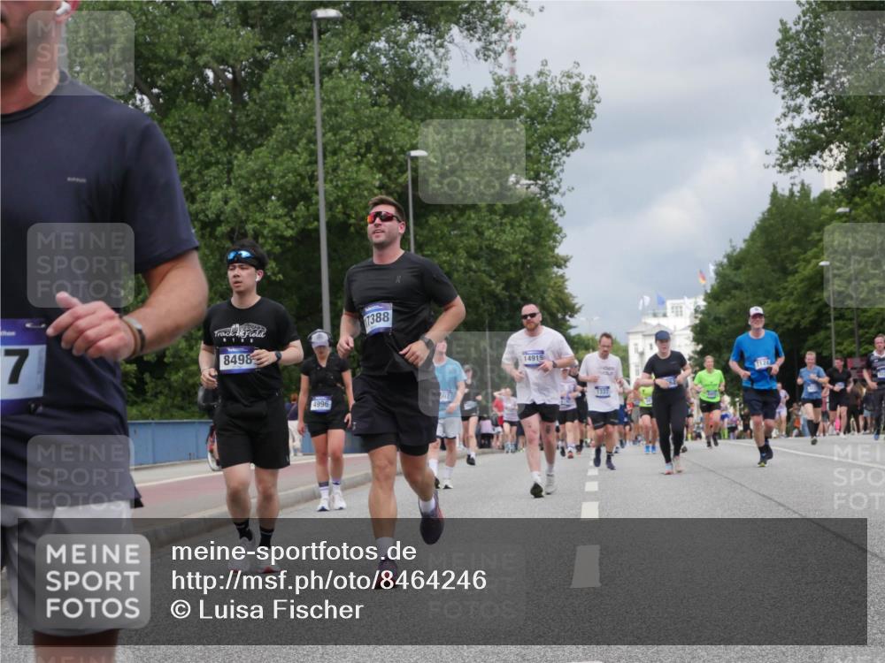 29.06.2025 - hella hamburg halbmarathon Luisa Fischer http://msf.ph/oto/8464246 29.06.2025 10:40:46 Kennedybrücke 7, 8498, 7388, 097, 4996, 14915, 1337, 1337, 1799, 2016, 2031, 4442, 4762, 7124, 7544, 8499, 8843, 8985, 9288, 10159, 10836 meine-sportfotos.de