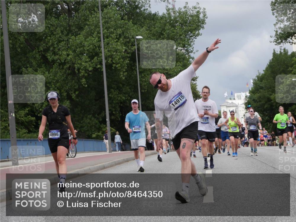 29.06.2025 - hella hamburg halbmarathon Luisa Fischer http://msf.ph/oto/8464350 29.06.2025 10:40:49 Kennedybrücke 4996, 4097, 14915, 1337, 8811, 6955, 11183, 1337, 1799, 2016, 2031, 2853, 4762, 5522, 5523, 7124, 8499, 8811, 8843, 8985, 9288, 10159, 10836 meine-sportfotos.de