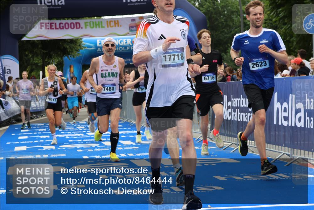 29.06.2025 - hella hamburg halbmarathon Strokosch-Dieckow http://msf.ph/oto/8464444 29.06.2025 10:47:11 Ziel 1460, 2623, 4093, 6134, 6168, 6203, 6373, 6700, 6716, 7480, 7908, 10208, 10211, 12579, 13007, 13672, 15684, 16286, 17718, 17915, 18856 meine-sportfotos.de