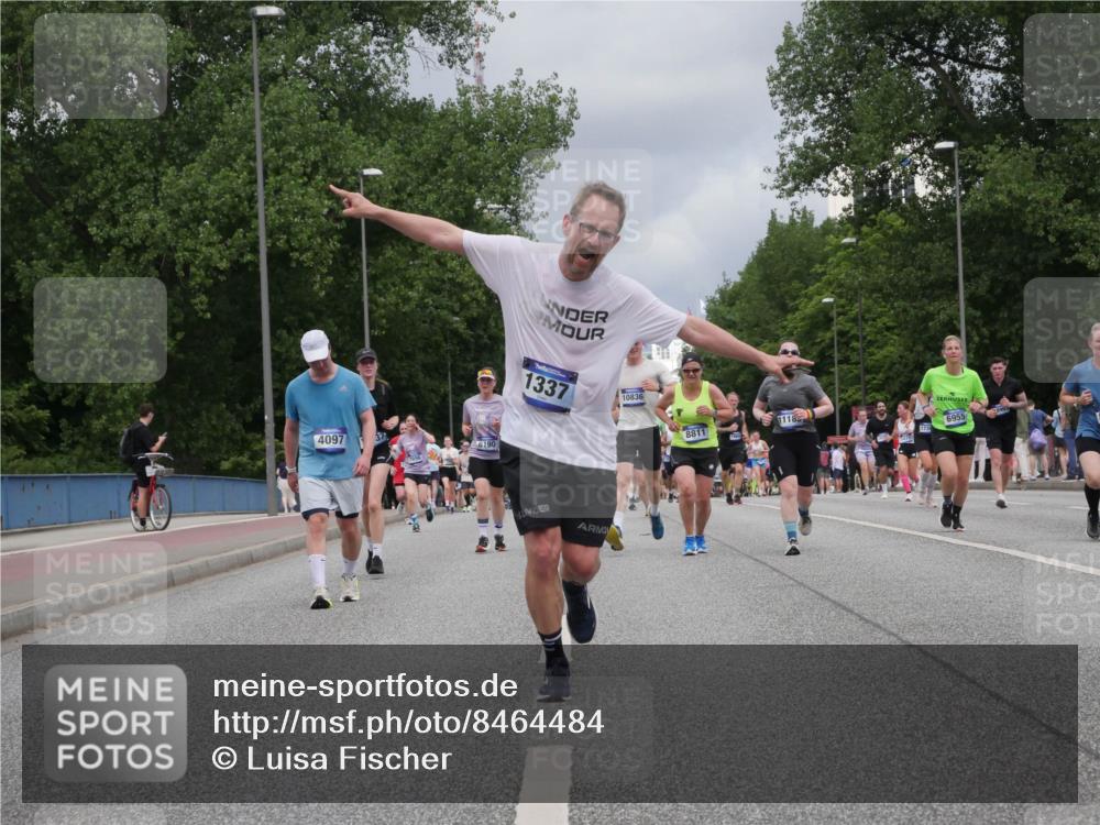 29.06.2025 - hella hamburg halbmarathon Luisa Fischer http://msf.ph/oto/8464484 29.06.2025 10:40:53 Kennedybrücke 4097, 6190, 1337, 10836, 8811, 1118, 173, 6955, 1337, 1799, 2016, 2853, 4762, 5522, 5523, 6955, 7124, 7321, 8811, 8985, 9894, 10506, 10836 meine-sportfotos.de
