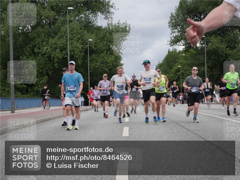 29.06.2025 - hella hamburg halbmarathon Luisa Fischer http://msf.ph/oto/8464526 29.06.2025 10:40:55 Kennedybrücke 4097, 6190, 8985, 45, 13077, 10836, 8811, 11183, 17389, 6955, 1337, 1475, 2016, 2853, 4762, 5522, 5523, 6955, 7124, 7321, 8811, 8985, 9894, 10506, 10836 meine-sportfotos.de